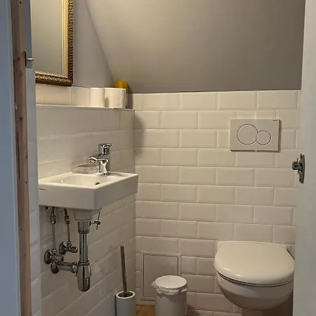 Reetdachhaus Warft Simmerdeis - Maisonettewohnung Apartment *